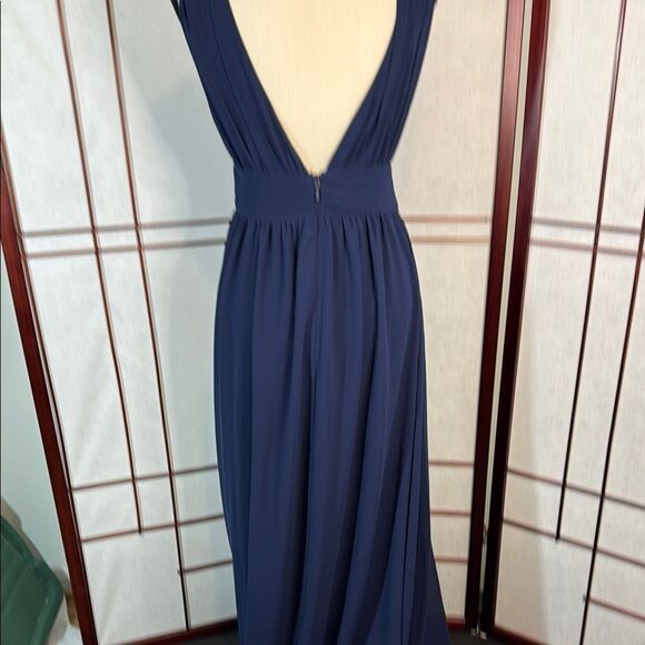 Elegant Navy Blue Evening Gown - Picture 3 of 5